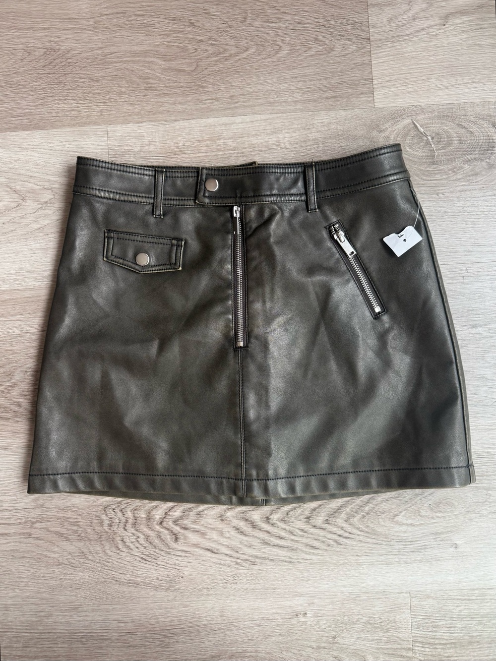 Kendall & Kylie Black Faux Leather Mini Skirt with Zipper Accents Size S
